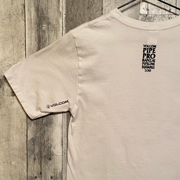 🦩Volcom Short Sleeve TeeShirt🦩 - Picture 6 of 8